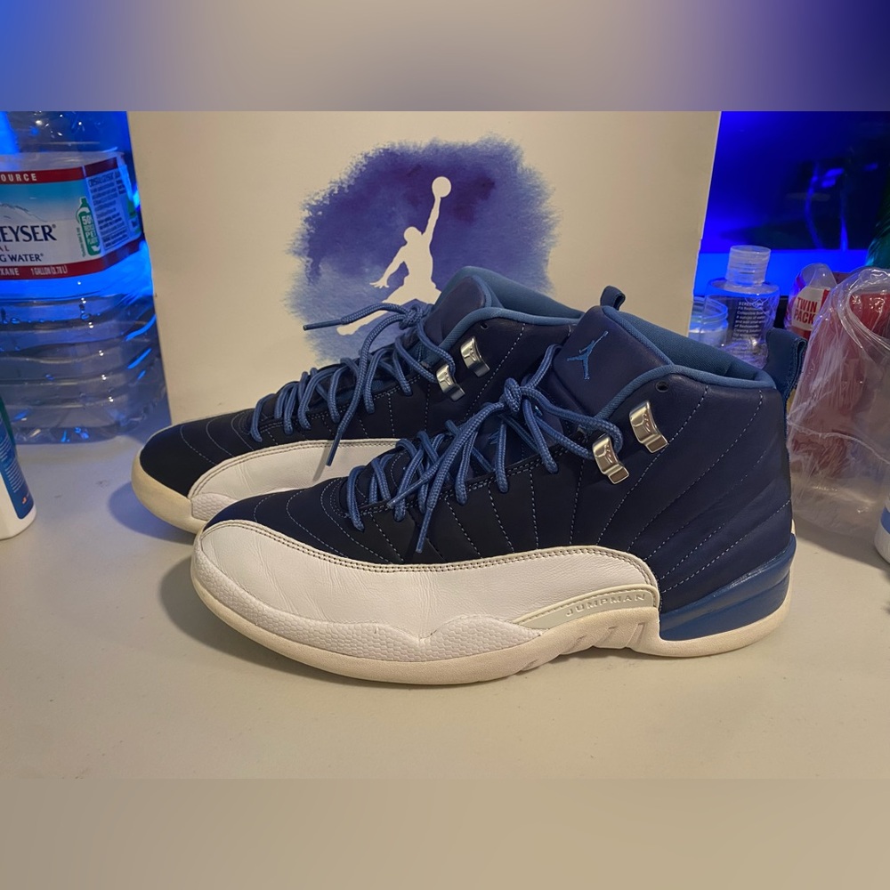 Jordan 12 - Picture 3 of 7